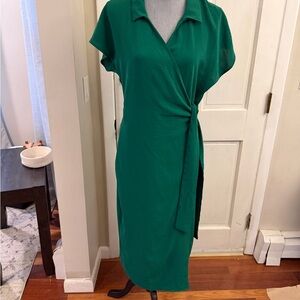 Classic Green Wrap Midi Dress with Side Tie